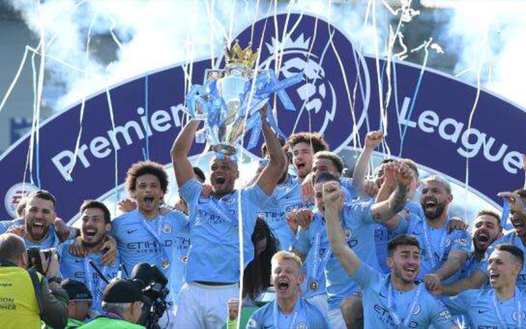 人们瞩目的 人们瞩目的