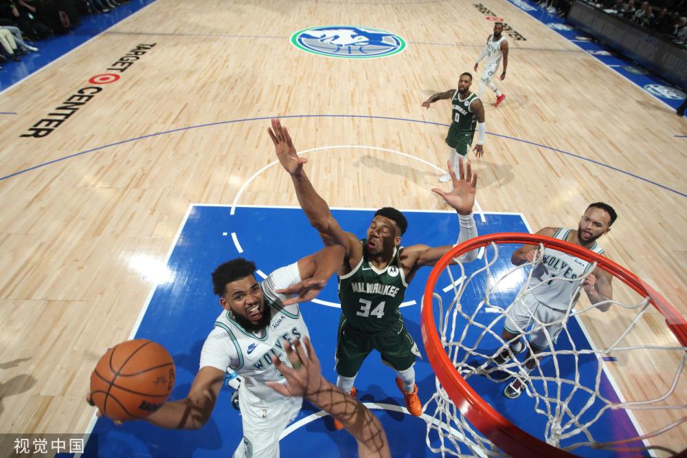 在激烈竞争 在激烈竞争