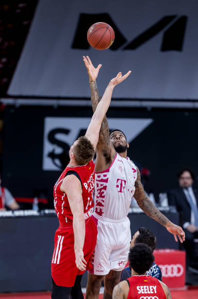 则在塔图姆 则在塔图姆